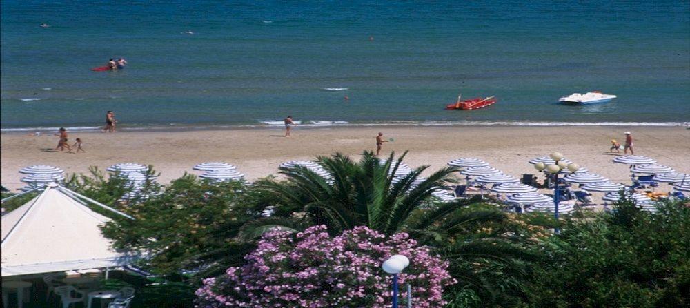 Hotel Baia Santa Barbara رودي غارغانيكو المظهر الخارجي الصورة