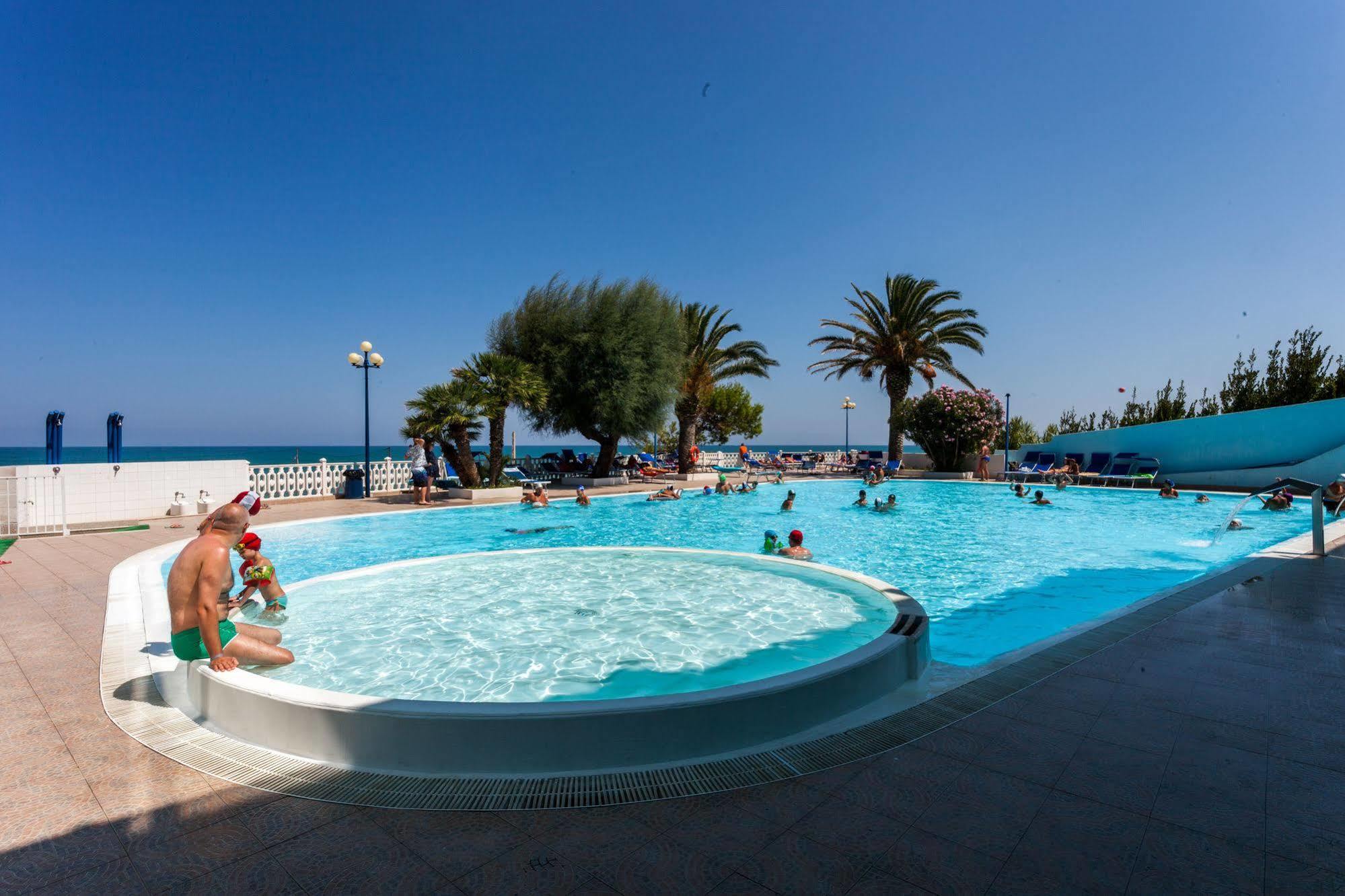 Hotel Baia Santa Barbara رودي غارغانيكو المظهر الخارجي الصورة